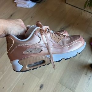 Rosegold Nike AirMax